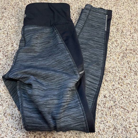 Athleta Fleece Lined Leggings Size Medium - Picture 2 of 10
